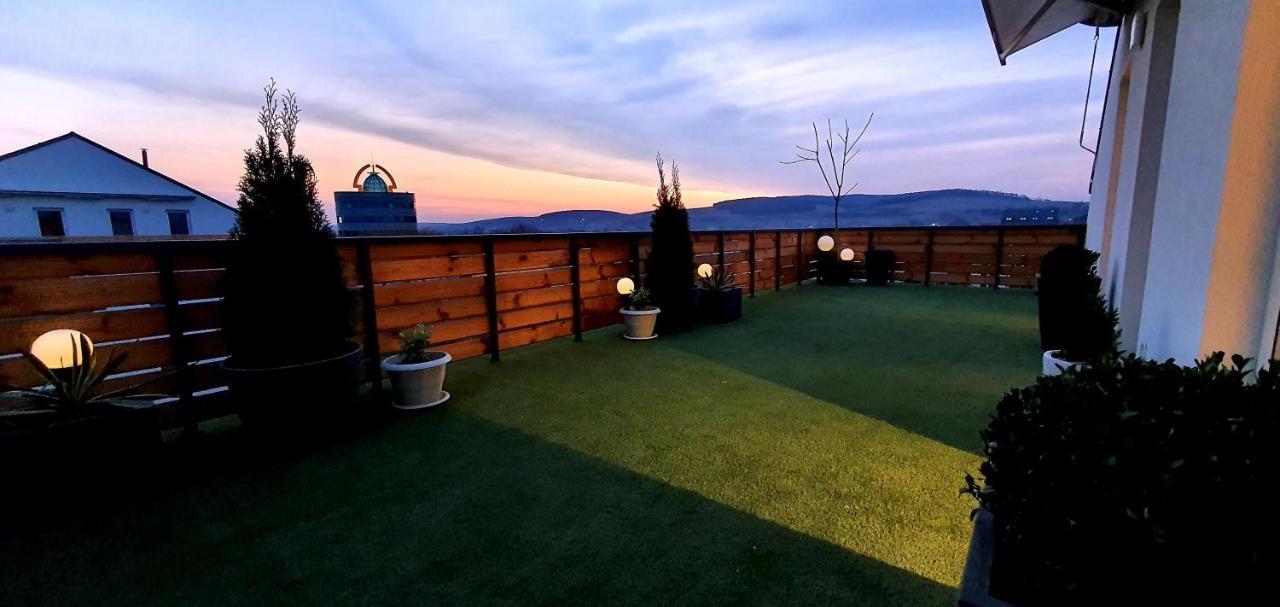 Hoobee Home & Rooftop Terrace Targu Mures Exterior photo